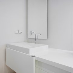 Under Mirror Bathroom Corner White Washbasin - Karbonix