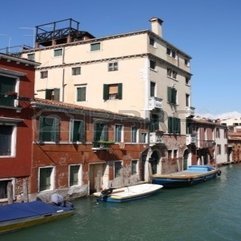 Venice Canal Colorful Architecture Water And Boats Royalty Free - Karbonix