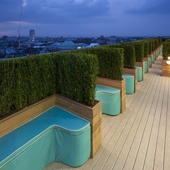 Views Of London Rooftop Area - Karbonix