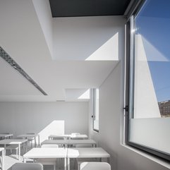 Villa Sensational Classroom Design With White Interior And - Karbonix