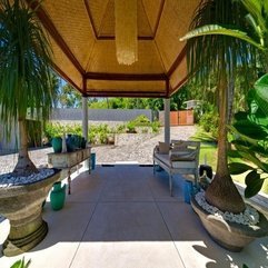 Villa With Bench And Traditional Ceiling Malimbu Cliff - Karbonix