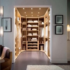 Walk In Closet For Utilizing Small Space Behind Living Room Looks Cool - Karbonix