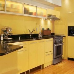 Wall Yellow Kitchen - Karbonix