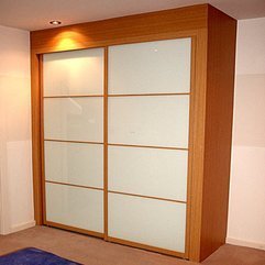 Wardrobe With Sliding Doors With Downlight The White Ceiling Japanese Style - Karbonix