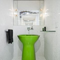 White Apartment Bathroom Design - Karbonix