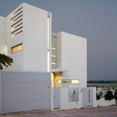 White Architectural Urban House Decor Viahouse - Karbonix