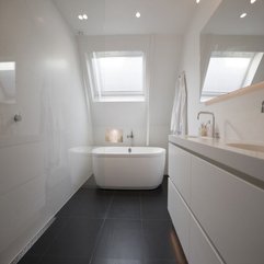 White Bathrooms Modern Minimalist - Karbonix