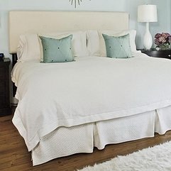 White Bedding Master Bedrooms - Karbonix
