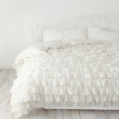 White Bedset With White Wall Cute - Karbonix