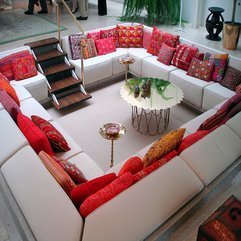 White Cushions Fabulous Red - Karbonix