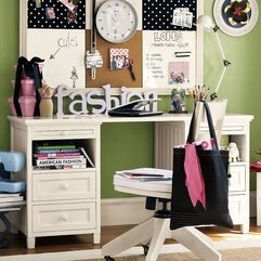 White Desk With Green Decoration In The Bedroom Looks Girly - Karbonix