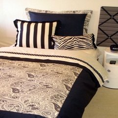 White Dorm Room Ideas Black - Karbonix