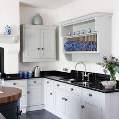 White Kitchen Pictures Classic Black - Karbonix