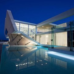 White Residence With Blue Swimming Pool Unique Design - Karbonix