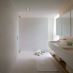 White Washbasunder Mirror White Bathroom - Karbonix