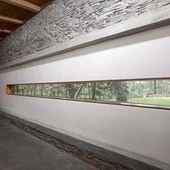 Window Placed White Wall Long Glazed - Karbonix