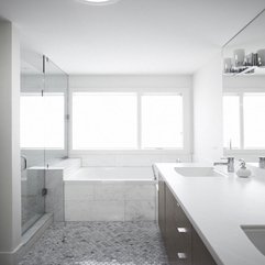 Winnett House White Bathroom Minimalist 360 - Karbonix