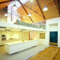 Wooden Floor White Kitchen - Karbonix